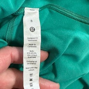 Like new Lululemon leggings size 8